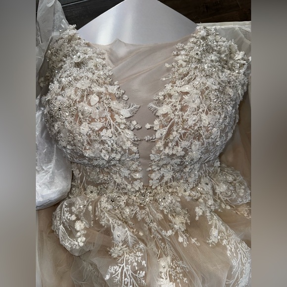 Luce Sposa Ofelia Wedding Dress - Picture 4 of 10